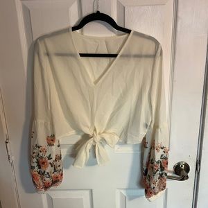 SHEIN Floral Self Tie Crop Top